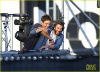 zac-efron-showcases-dj-skills-for-we-are-your-friends-01.jpg
