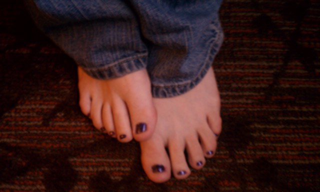 purple toesies :-p