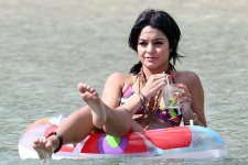 Vanessa-Hudgens-Feet-596179.jpg