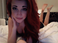 ariana_grande_feet-soles-pose-GIF-bed2.gif