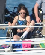 kristen-stewart-socks-and-sandals-9.jpg