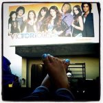 ariana-grande-victorious-feet.jpg