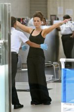 beckinsale-search.jpg