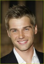 Mike-Vogel.3.jpg