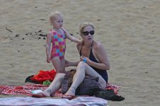 Christina-Applegate-Feet-1087284.jpg