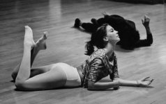 natalie-wood-rehearses-west-side-story-west-side-story-1063048547.jpg