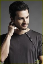 michael-malarkey-music-interview-vampire-diaries-01.jpg