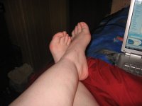 dee feet1.JPG