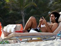 Adrian Grenier at the beach 3.jpg