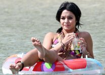 Vanessa-Hudgens-Feet-1592003.jpg