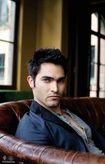 Tyler Hoechlin 2.jpg