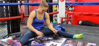 ronda-rousey-charity.jpg