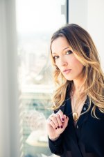 Katie-Cassidy--CoveTeur-2014--04.jpg