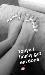 Ashley-Tisdale-Feet-2055073.jpg