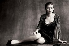 Scarlett-Johansson-Feet-1365317.jpg