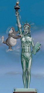 Statue of Liberty tickled by king kong (tickling).jpg