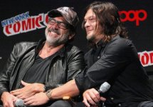 Jeffrey Dean Morgan tickled by Norman Reedus 2.jpg