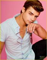 Garrett Clayton 0.jpg