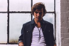 Jack Savoretti 02.jpg