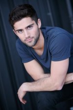 Max Ehrich 1.jpg