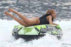 Rihanna-Feet-1053990.jpg