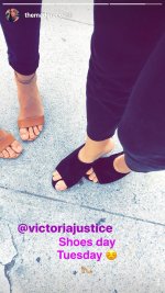 Victoria-Justice-Feet-2768804.jpg