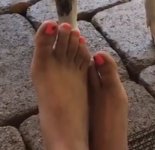 Kaley-Cuoco-Feet-2857818.jpg