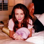 Amy-Acker-Feet-1024236.jpg