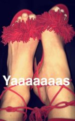 Erin-Andrews-Feet-3016613.jpg