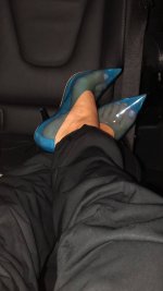 Kim-Kardashian-West-Feet-3289015.jpg