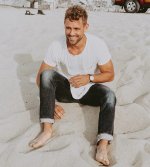 Nick-Viall-feet-1.jpg