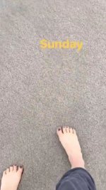 Jenna-Fischer-Feet-3701119.jpg