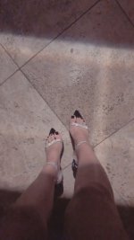 Victoria-Justice-Feet-3870468.jpg