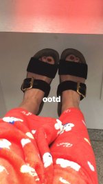 Kiernan-Shipka-Feet-3666184.jpg