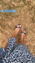 Alycia-Debnam-Carey-Feet-4365828.jpg