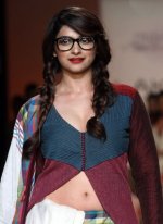 Hot-Beauty-Prachi-Desai-Killing-Her-Hotness-586x804.jpg