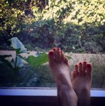 Juliette-Lewis-Feet-1217446.jpg