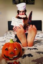 Stephanie Trick or Treat Sign 1.jpg