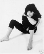 Kate-Bush-Feet-477807.jpg