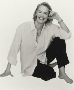 Cybill-Shepherd-Feet-4578611.jpg