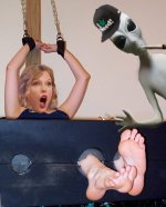 instocksblonde03.jpg
