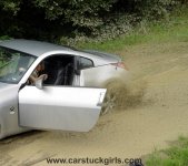 Nissan_350Z_mud _stuck_005.jpg