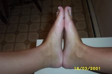 lindsayfeet5.jpg