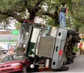 Truck Wreck 003.jpg