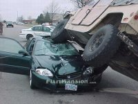 Hummer vs Honda 02.jpg