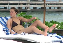 mandy_moore-bikini_mexico_21.jpg