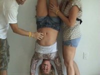 HandstandBellyButtonTickle_028.jpg