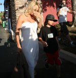 PamelaAndersonCandid-UnknownHITW217.jpg