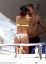 07452_Eva_Longoria_Bikini_Pic_2_122_841lo.jpg