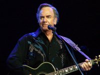 800px-Neil_Diamond_2.jpg